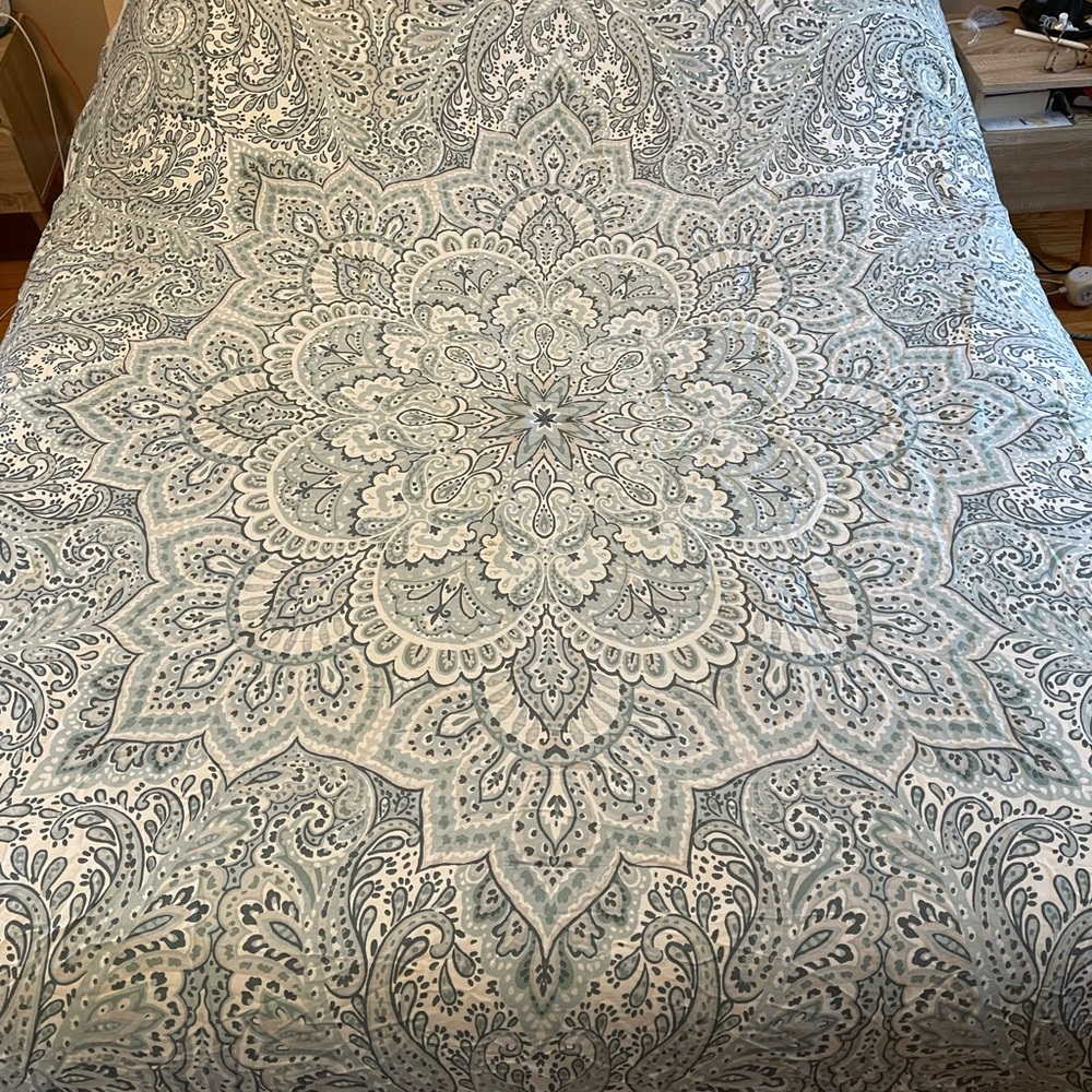 Nicole Miller Green/Gray Mandala Comforter